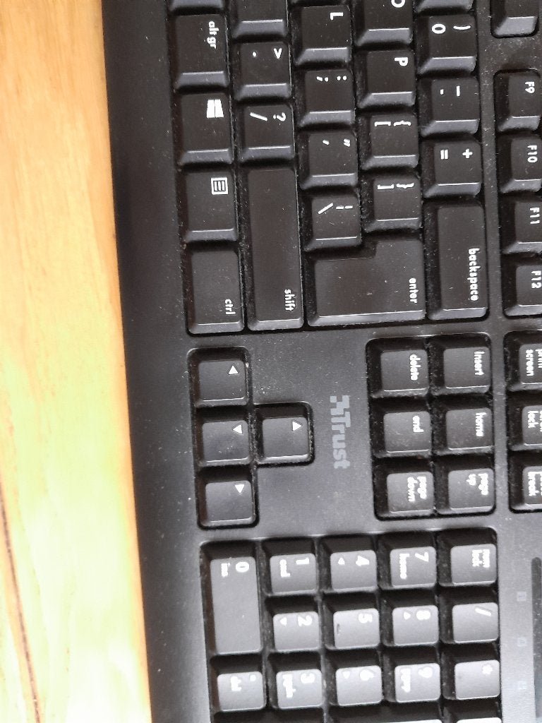 toetsenbord Trust , zgan, Ophalen of Verzenden, Zo goed als nieuw
