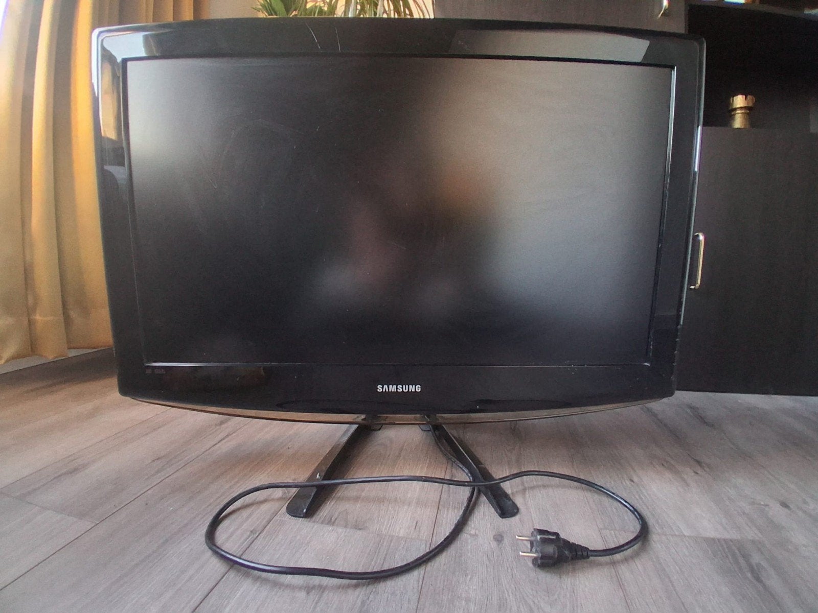 Samsung LE32R81B 32 inch LCD Televisie inclusief standaard, Ophalen, Gebruikt, 50 Hz, 80 tot 100 cm