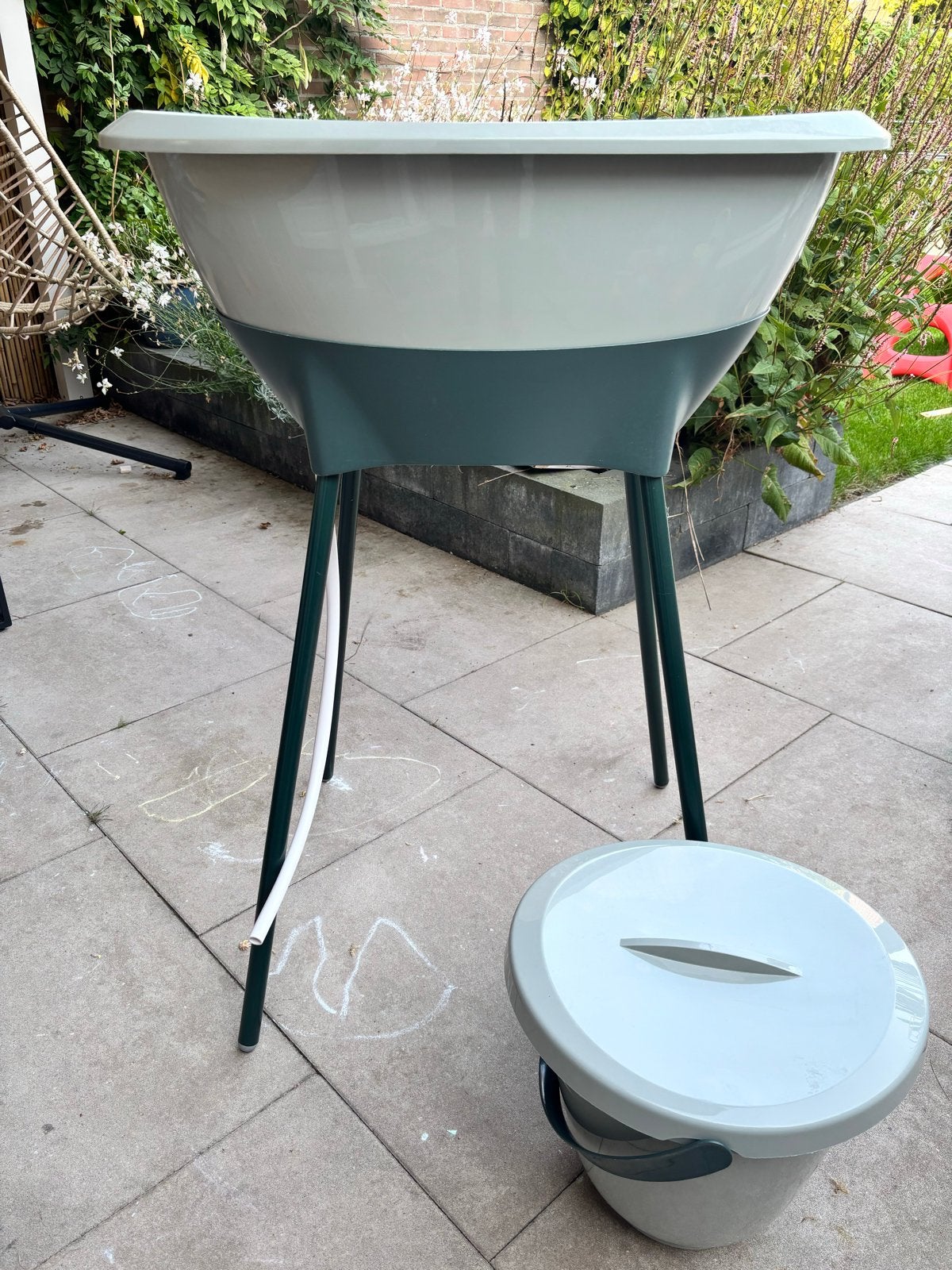 Luma Baby Badje Sage Green met standaard en luieremmer, Zo goed als nieuw, Badje, Standaard, Ophalen