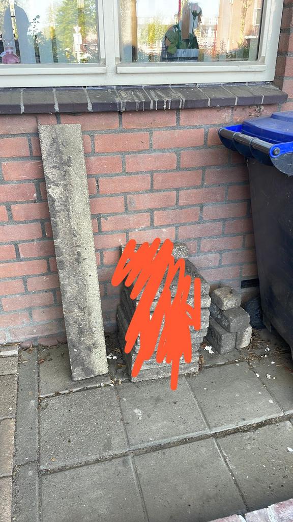 Gratis stoeprand en tegels, Tuin en Terras, Tegels en Klinkers, Ophalen, Zo goed als nieuw, Beton, Terrastegels
