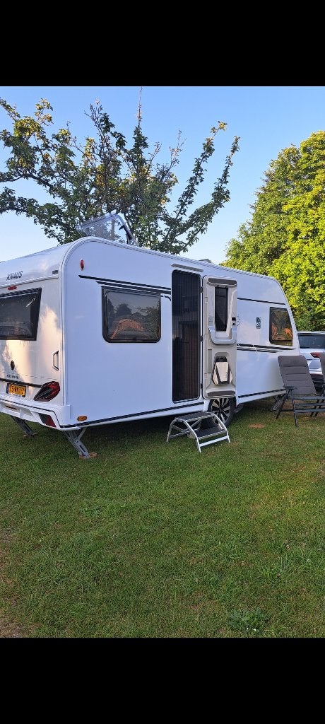 Caravan Knaus Sudwind 450 FU  60 Y,  gekocht op 8-8-2024, Caravans en Kamperen, Caravans, Rondzit, Ringverwarming, Particulier