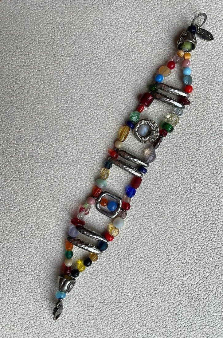 Fiva Armband met kleurrijke kralen en zilverkleurige accent, Overige materialen, Overige kleuren, Ophalen of Verzenden, Zo goed als nieuw