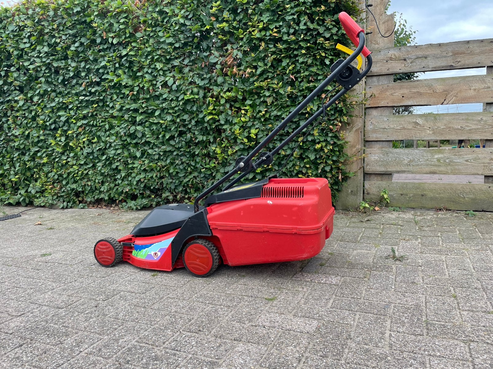 Grasmaaier elektrisch, Ophalen, Gebruikt, Elektrische grasmaaier, Opvangbak