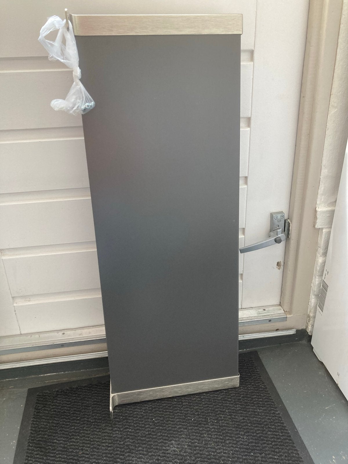 T.E.A.B.! Stevige grijze IKEA Wandplank - 80,5x30x2,5 cm, Ophalen, Gebruikt