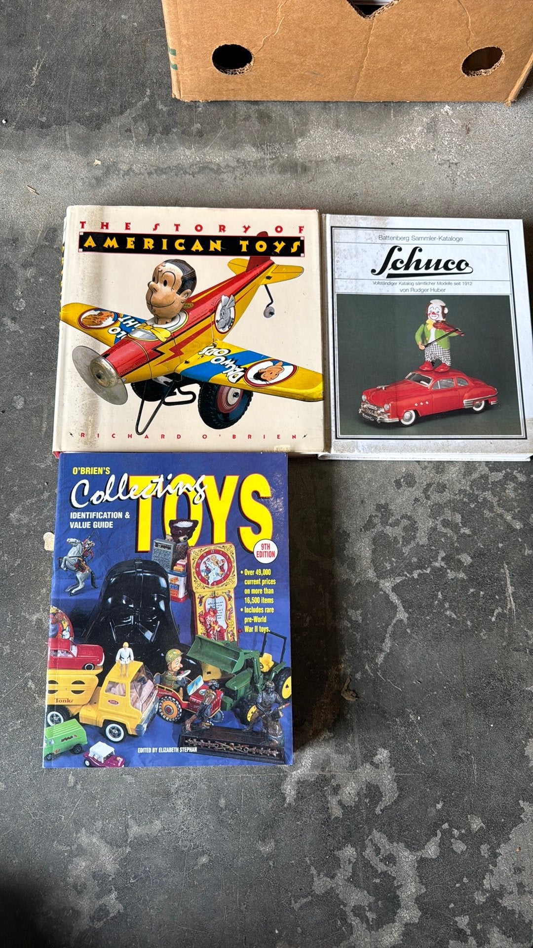 Boeken over speelgoedverzamelen: American Toys, Schuco, O'Br, Ophalen of Verzenden