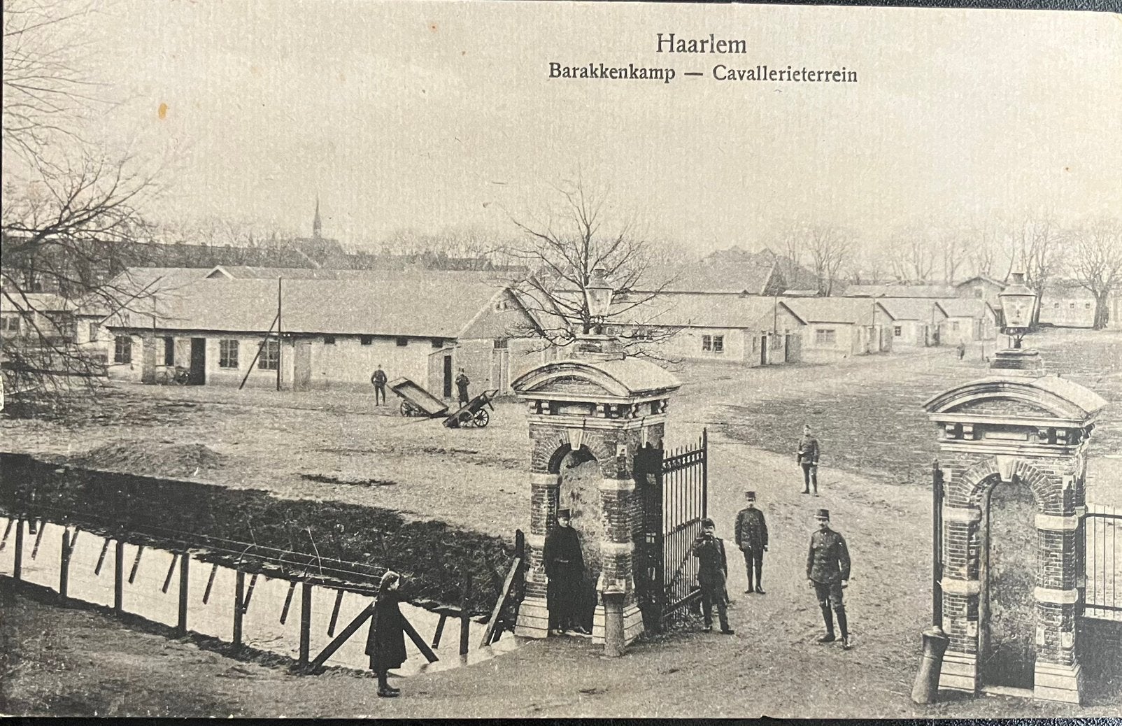Oude Ansichtkaart Haarlem Barakkenkamp-- Cavallerieterrein, Verzamelen, Ophalen of Verzenden, Voor 1920, Ongelopen, Noord-Holland