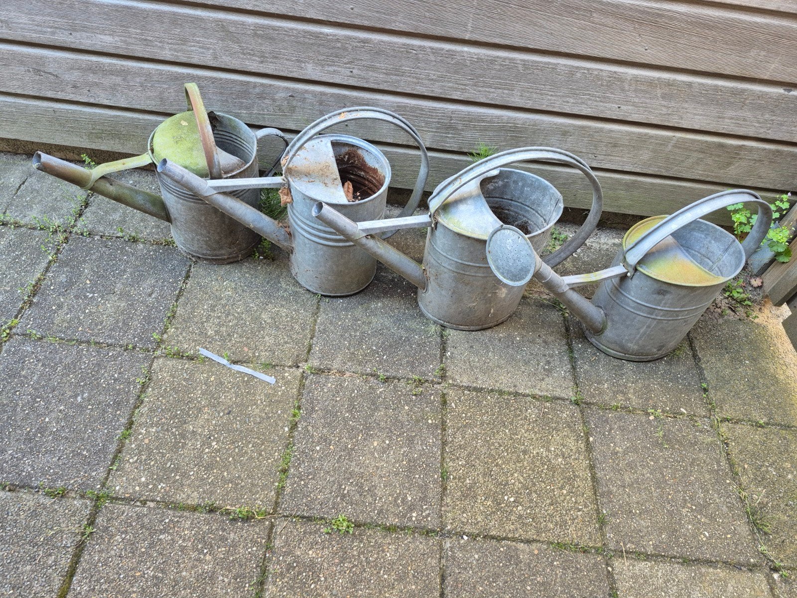 zinken gieters, Ophalen