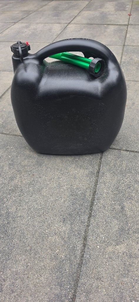 Zwart JERRYCAN KUNSTSTOF+TUIT 20L gebruikt, Ophalen, Gebruikt, Overige typen
