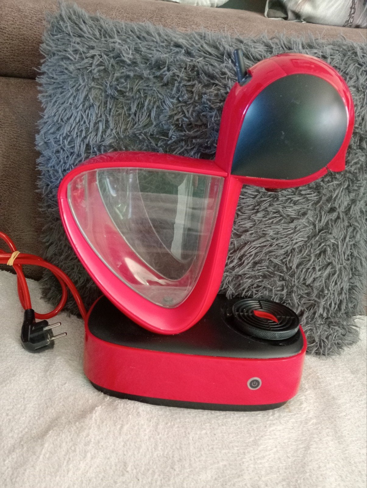 Dolce Gusto Nescafe koffiezetapparaat, Ophalen of Verzenden, Zo goed als nieuw