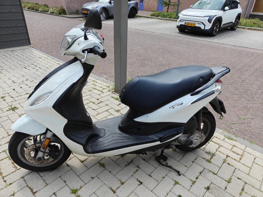 Piaggio scooter te koop, Fietsen en Brommers, Scooters | Piaggio, Ophalen, Gebruikt, Maximaal 45 km/u, Fly