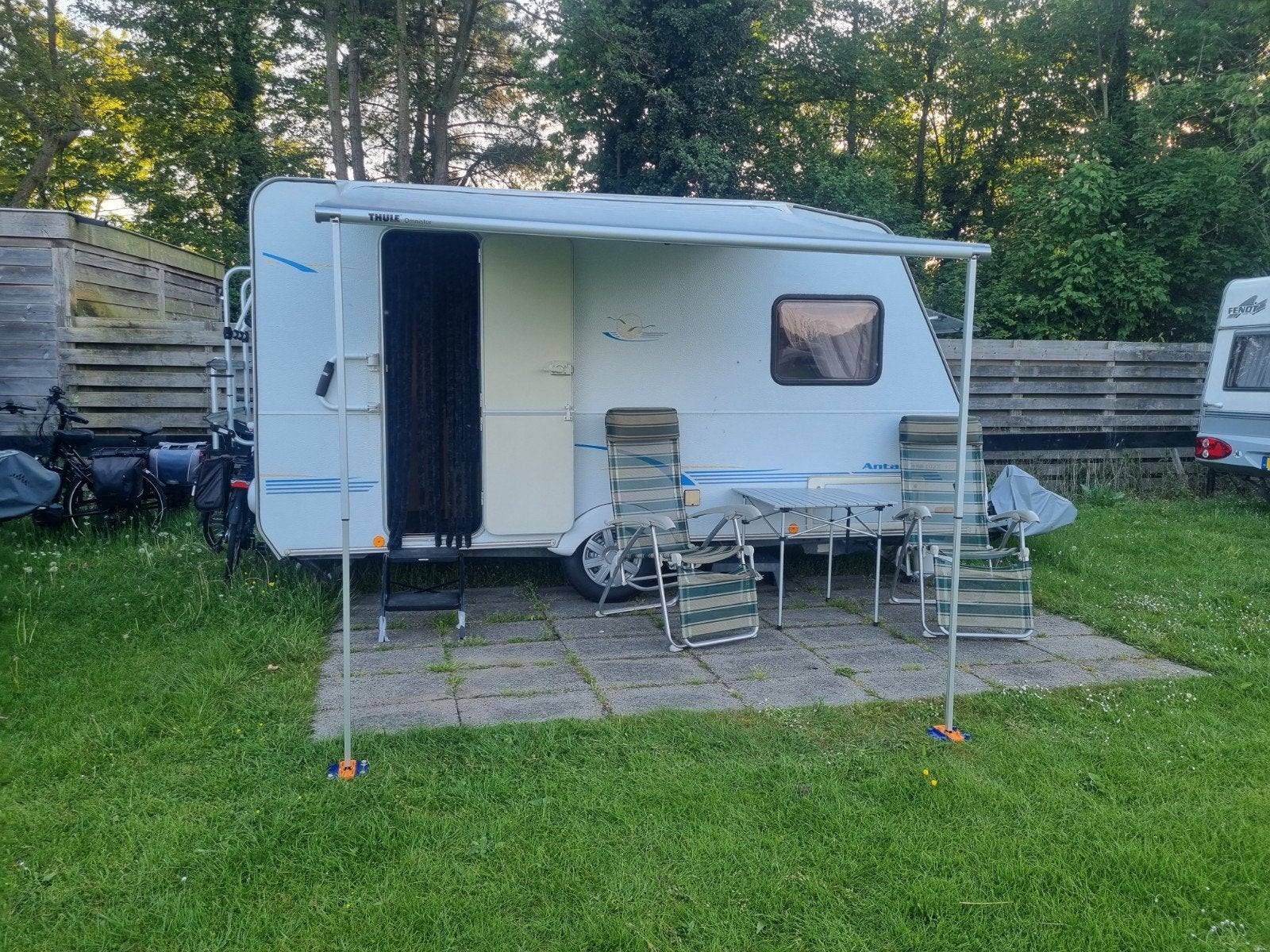 Thule Omnistor 1200 etuiluifel 260 x 220 cm - 31 Mystic Grey, Ophalen, Zo goed als nieuw