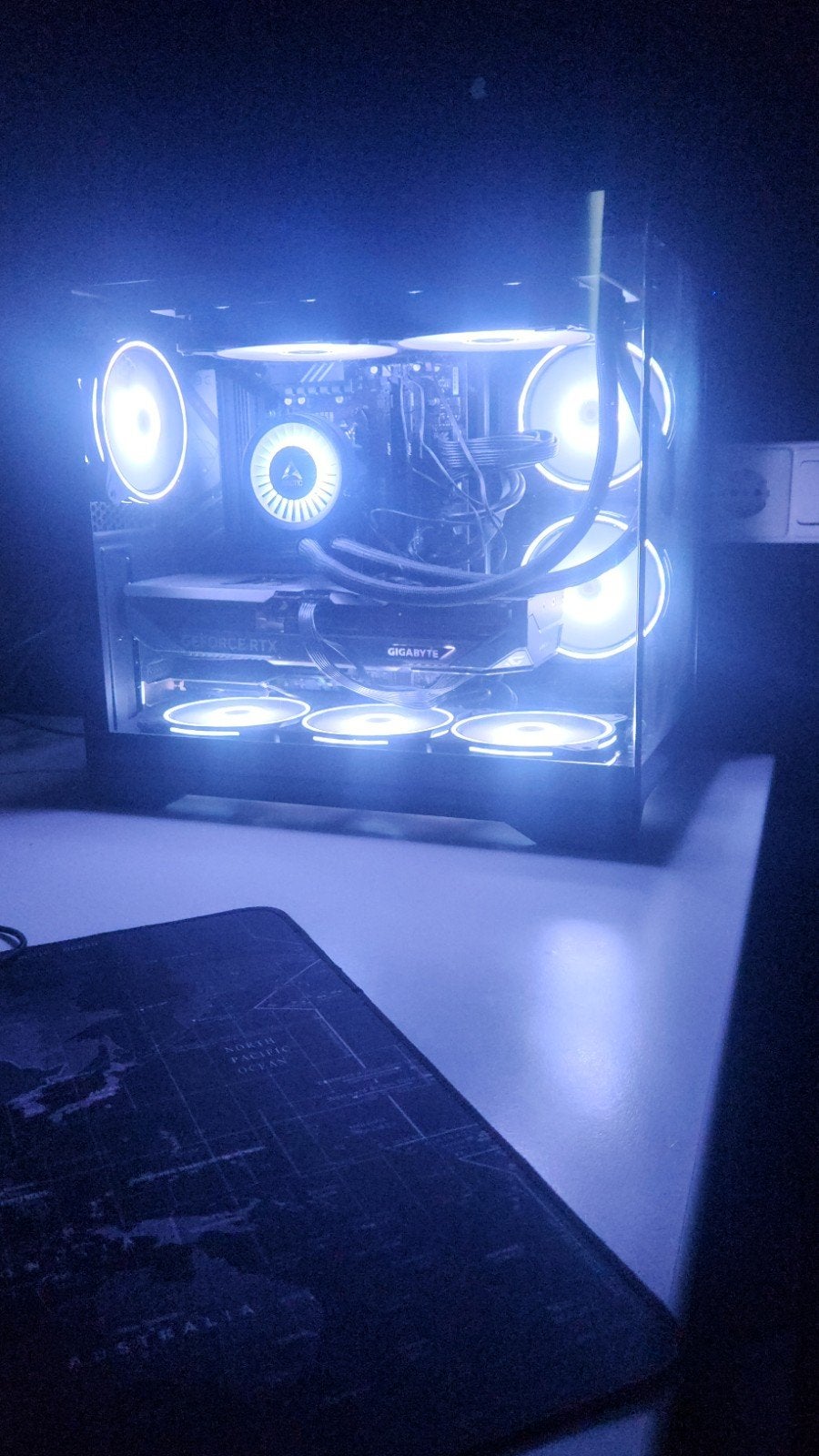 Gaming PC met RTX 5070, Ryzen 5 7600X, 16GB DDR5, 2TB SSD, Ophalen, Custom Build, 2 TB SSD, Zo goed als nieuw