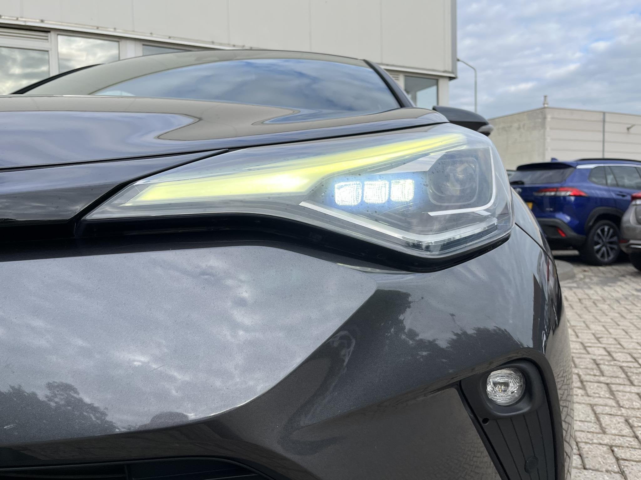 Toyota C-HR 1.8 Hybrid First Edition / bearlock / dodehoekde, Auto's, Stof, Euro 6, 4 cilinders, 122 pk