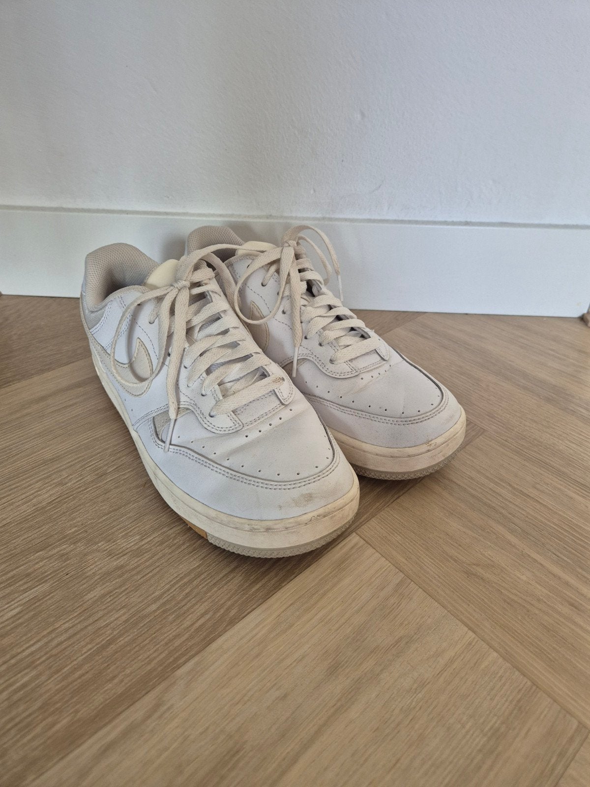 Witte nike gamma force sneakers maat 41, Wit, Ophalen of Verzenden, Sneakers of Gympen, Gedragen