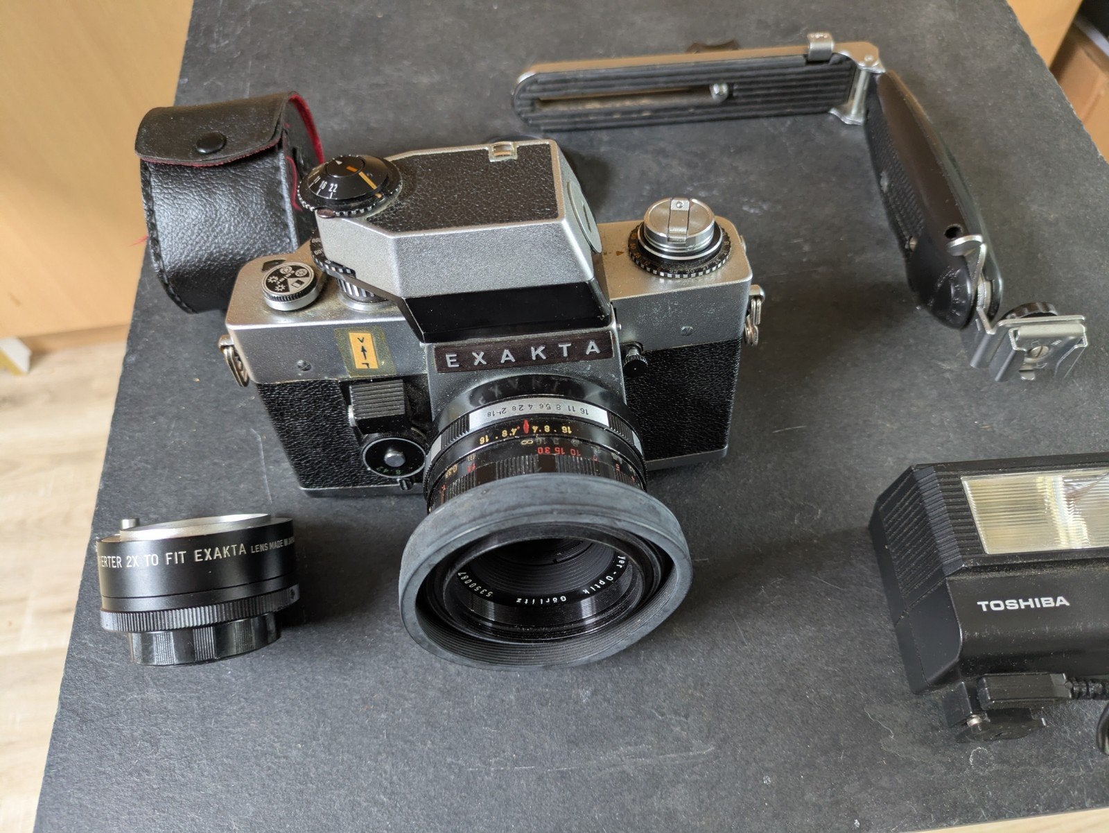 Exakta spiegelreflexcamera met accessoires, Ophalen, Gebruikt, Spiegelreflex, Overige Merken