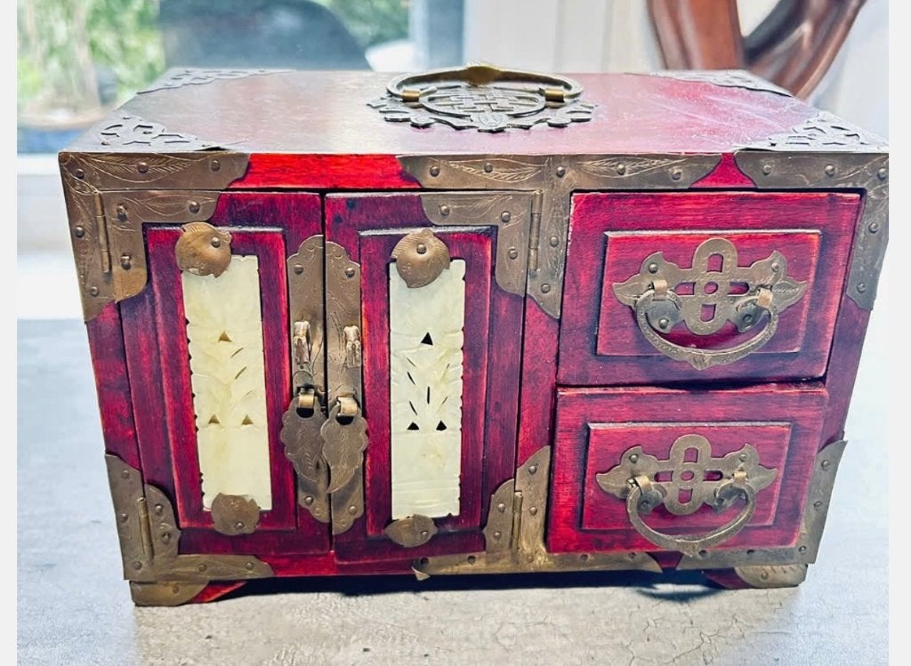 Antiek Chinees sieradenkist, Koper en Jade, Ossenbloed rood, Ophalen of Verzenden