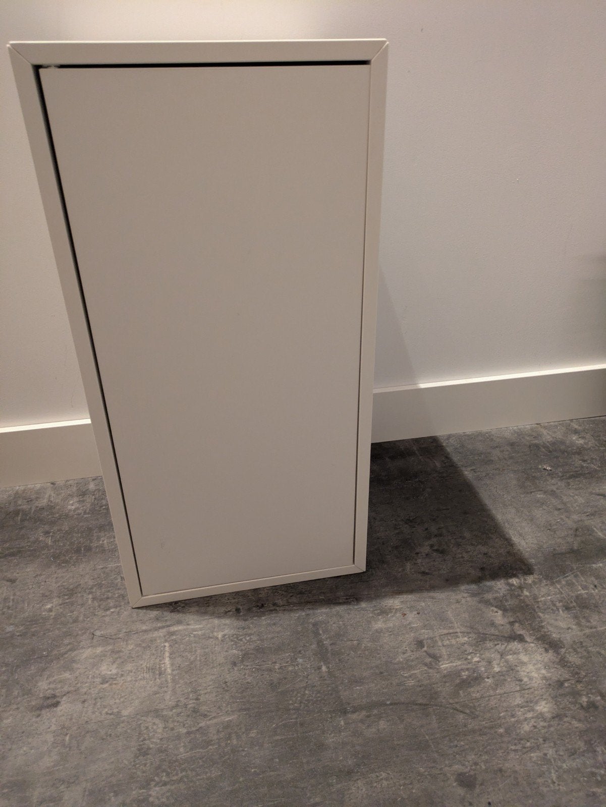 Eket kast, Huis en Inrichting, Kasten | Overige, Ophalen