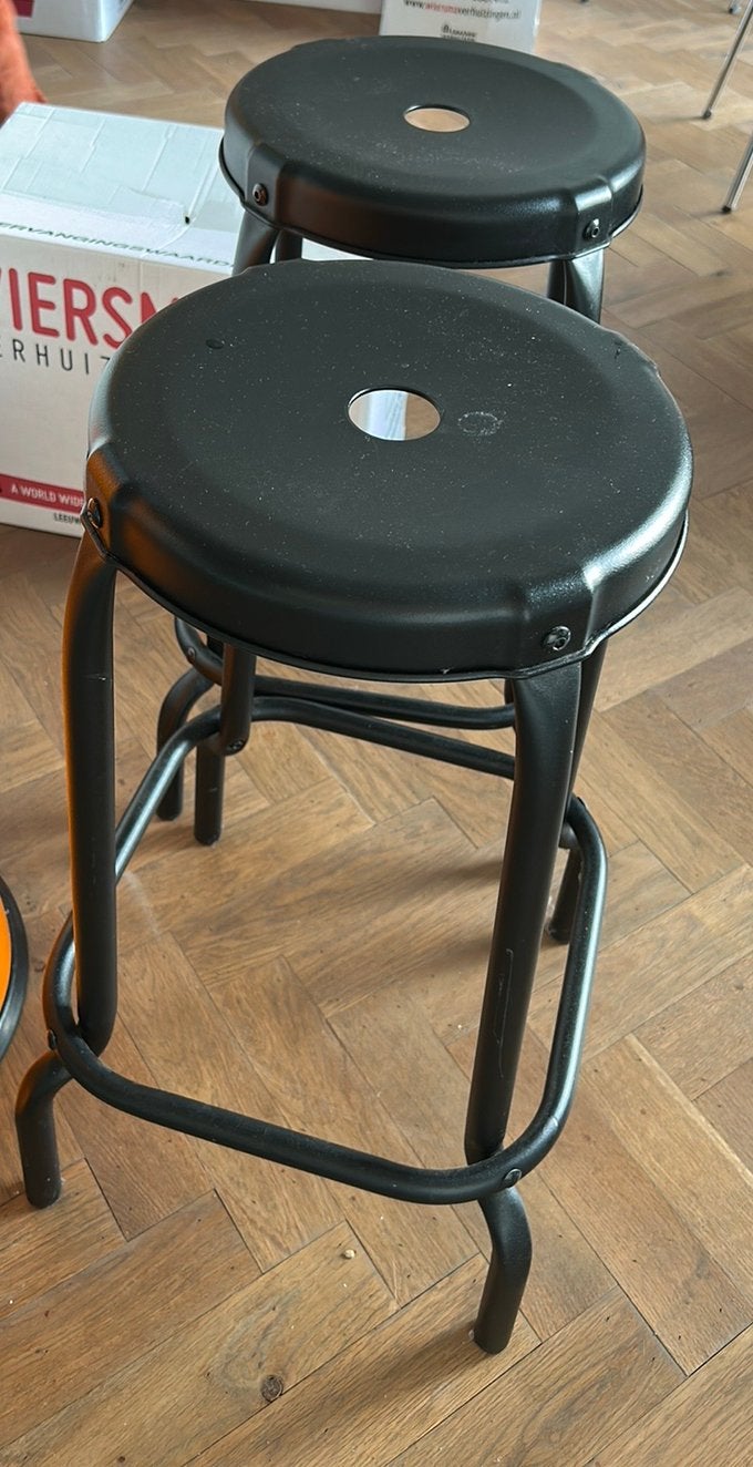 Ikea Raskog kruk barkruk barstoel zwart metaal zgan 3 stuks, Ophalen, 60 tot 90 cm, Zo goed als nieuw, 1 kruk