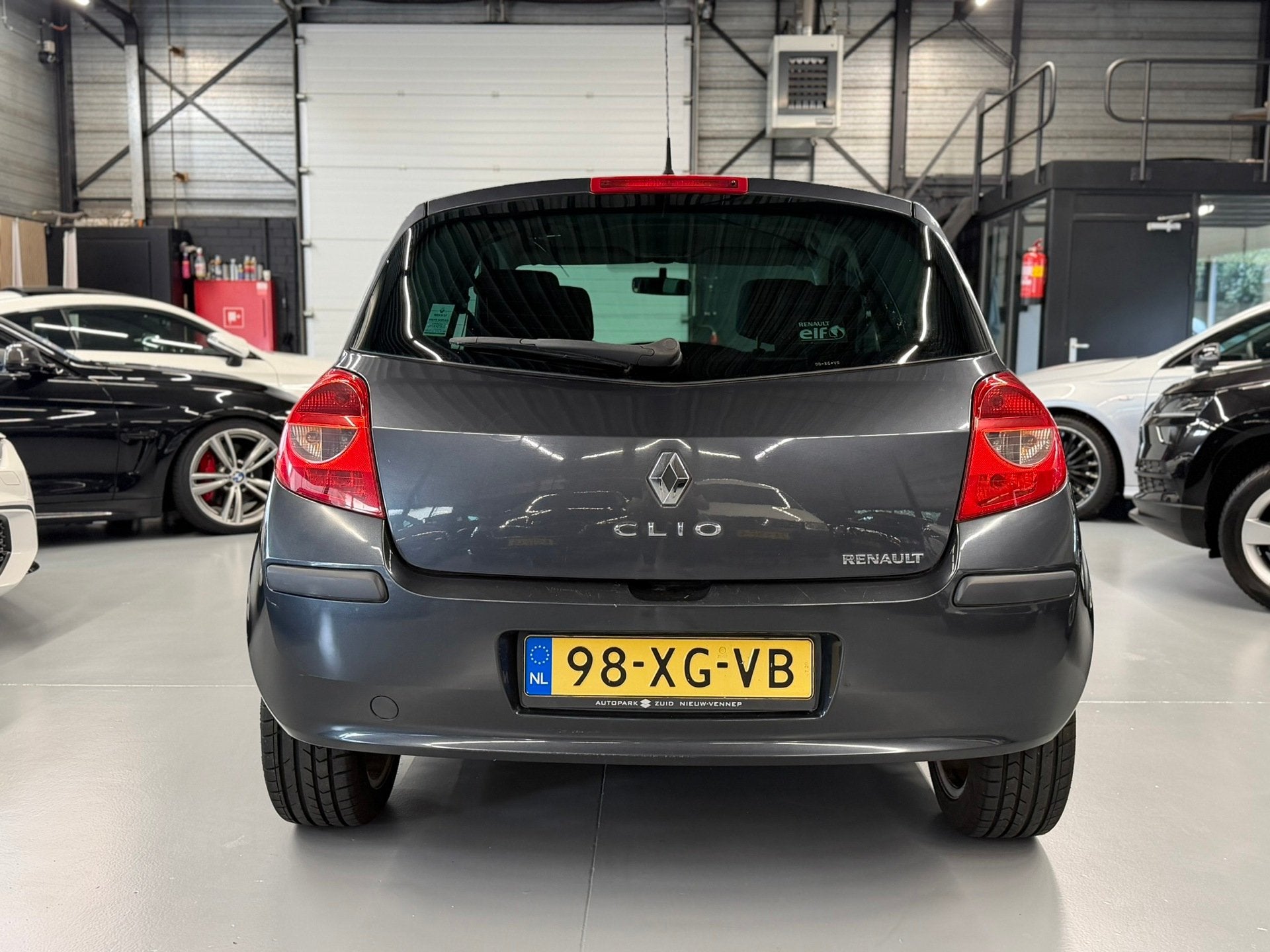 Renault Clio 1.6-16V Dynamique Airco l Cruise l Bluetooth, Auto's, Voorwielaandrijving, Dealer onderhouden, Gebruikt, 4 cilinders