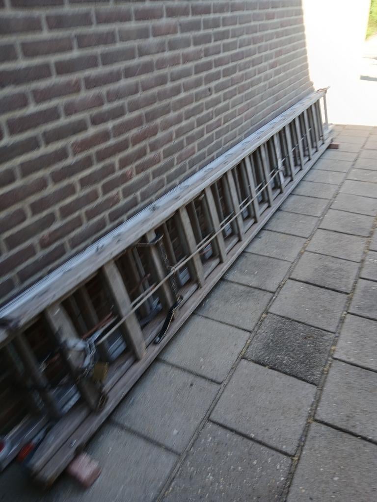 Te koop mooie houten treklader, Doe-het-zelf en Verbouw, Ladders en Trappen, Ophalen, Gebruikt, Opvouwbaar of Inschuifbaar, 4 meter of meer