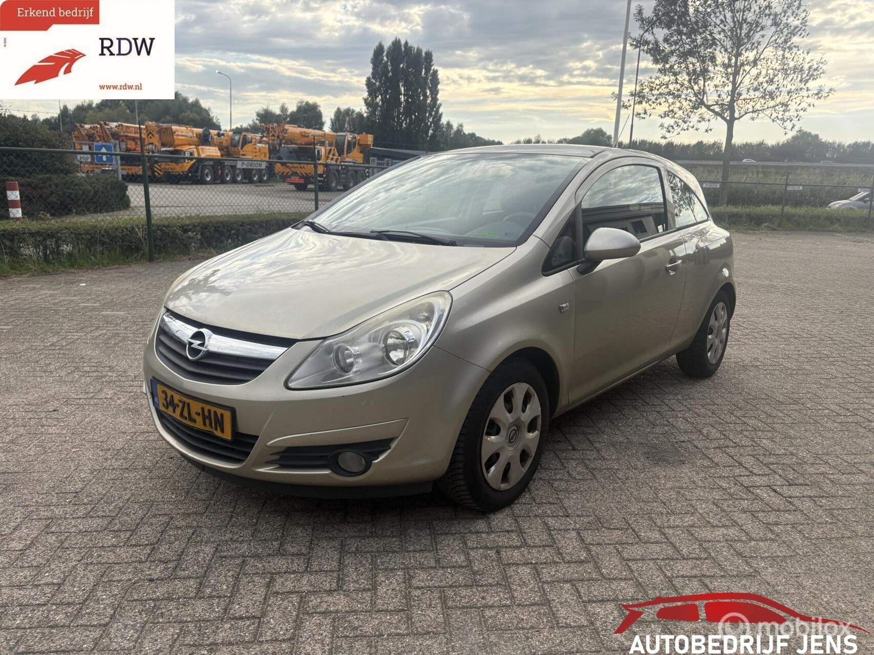 Opel Corsa 1.4-16V Cosmo, Auto's, 15 km/l, Gebruikt, 4 cilinders, Origineel Nederlands
