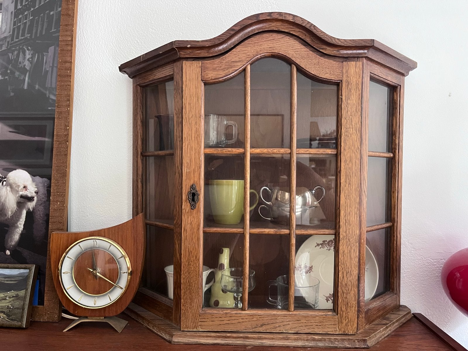 Vintage hoekkastje van eikenhout - sluit goed, Ophalen