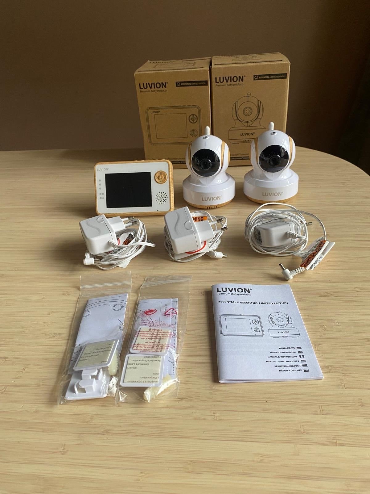 Luvion Essential Limited Edition babyfoon - Houtlook, Verzenden, Zo goed als nieuw, 250 meter of meer, Camera