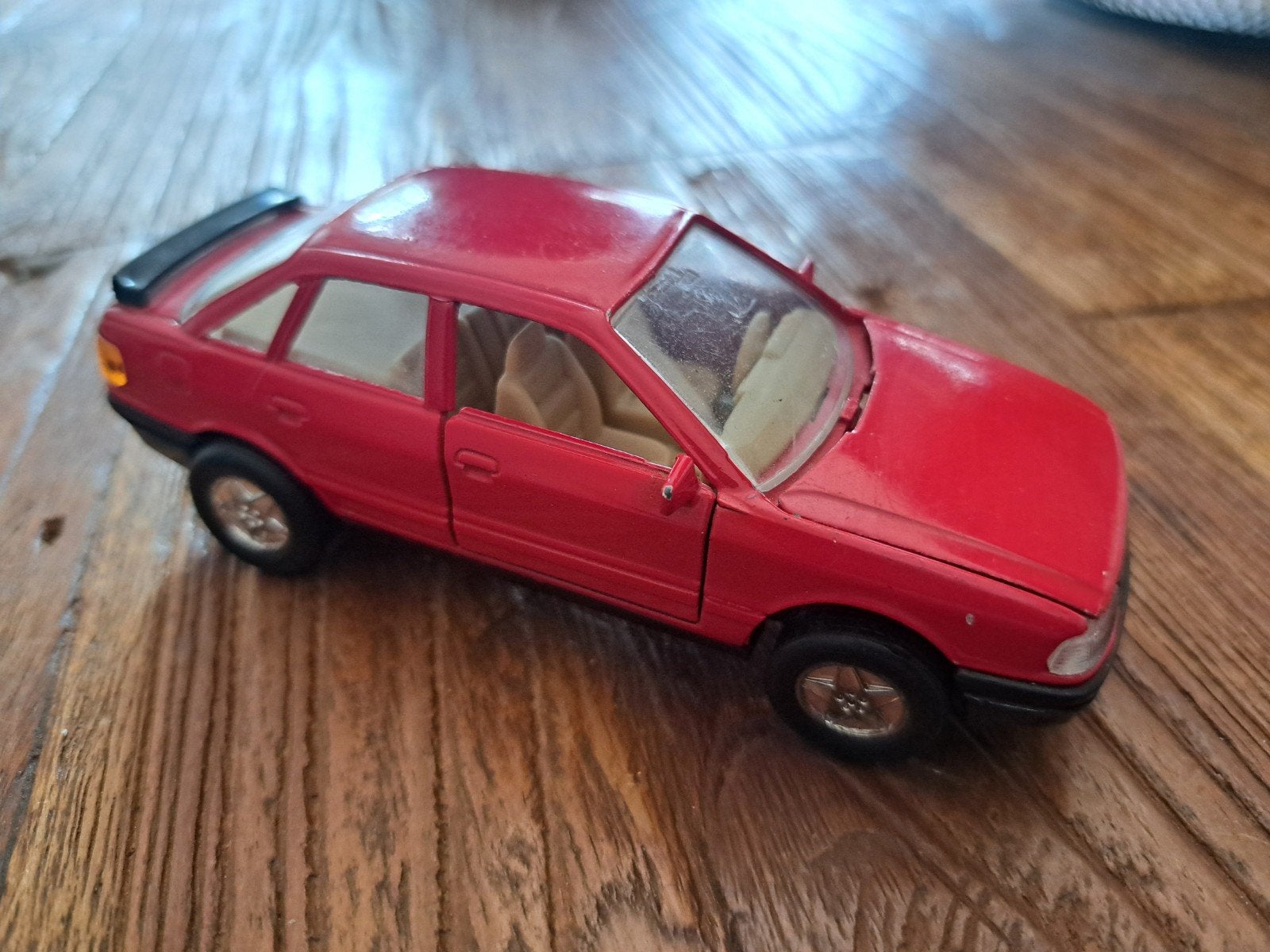 Audi 80 schaalmodel 1/43 - Mooie staat, Ophalen of Verzenden, Zo goed als nieuw, Auto
