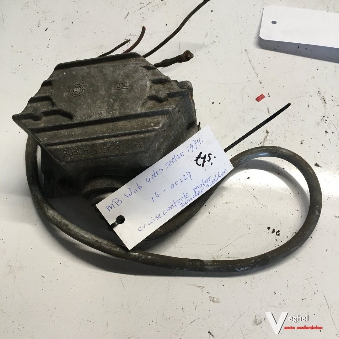 Mercedes W116  Cruise control module Bosch 0 227 051 017