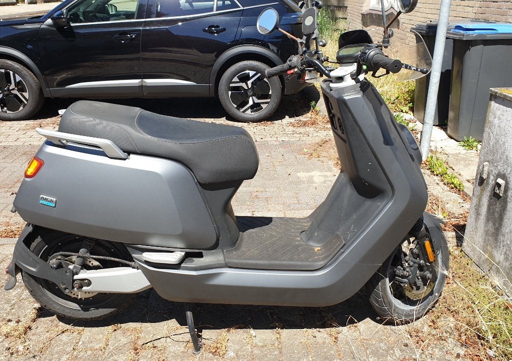 NIU NQI-Sport elektrische scooter mat zwart/grijs, Gebruikt, Elektrisch, Ophalen, Overige merken