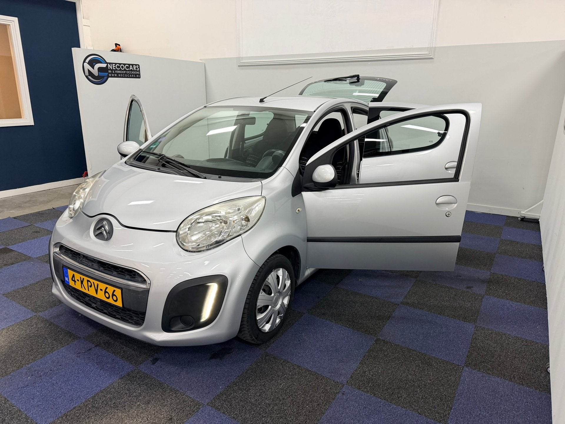 Citroen C1 1.0 Tendance / AUTOMAAT / AIRCO / NETTE AUTO, Auto's, Gebruikt, 4 stoelen, C1, 68 pk