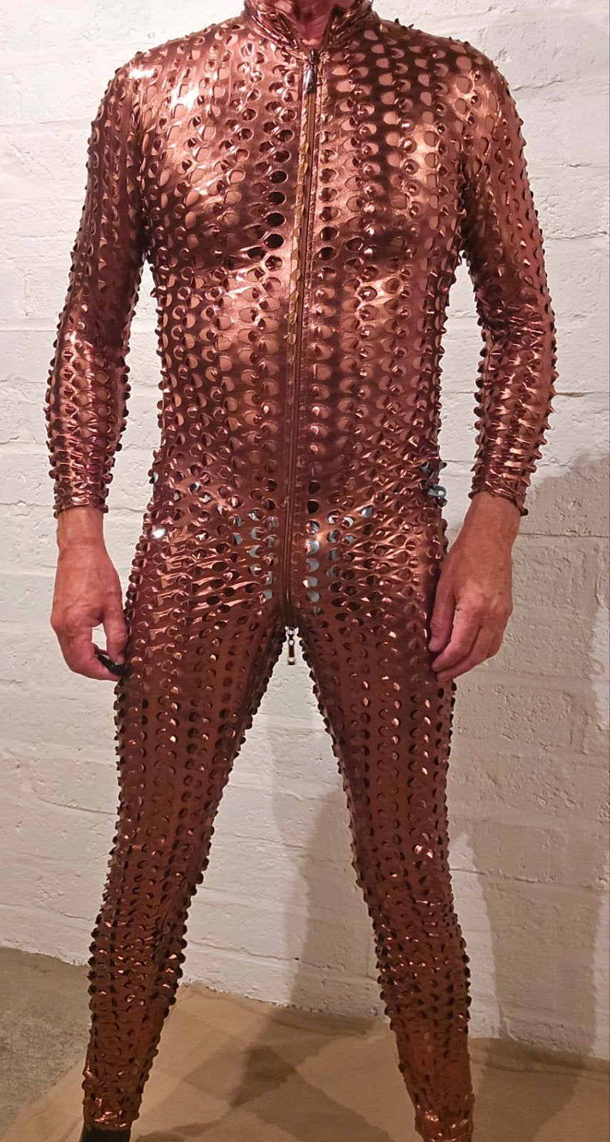 Opvallend bronzen catsuit met textuur, Onbekend, Maat 48/50 (M), Nieuw, Ophalen of Verzenden