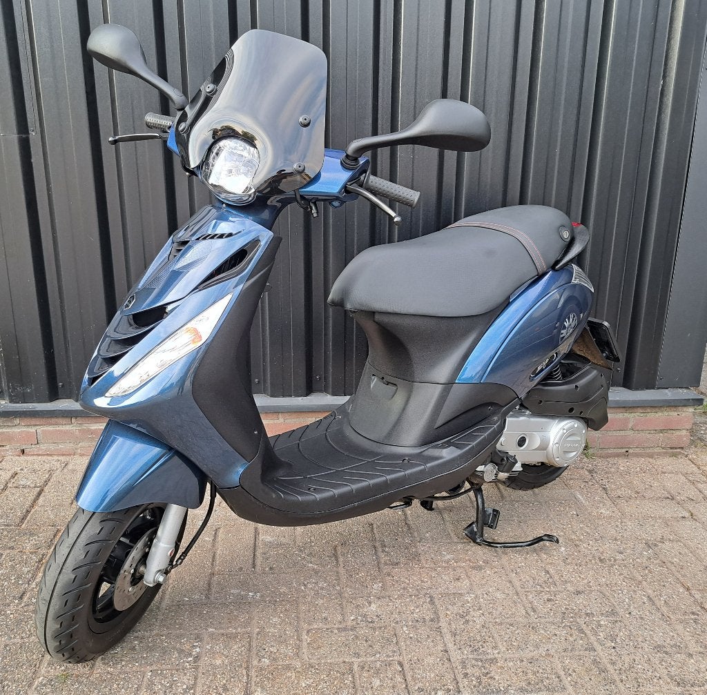 Piaggio Zip bromscooter Metallic Blue, Ophalen, Zip, Zo goed als nieuw, Benzine