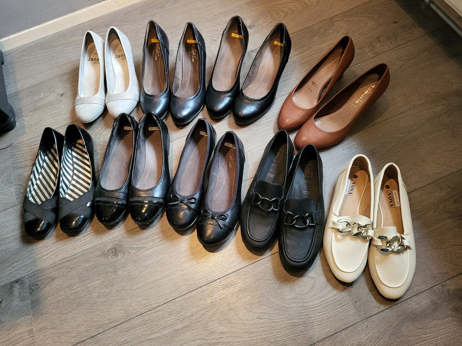 9 PAAR!! Pumps en ballerina's, maat 42, Ophalen of Verzenden, Zo goed als nieuw