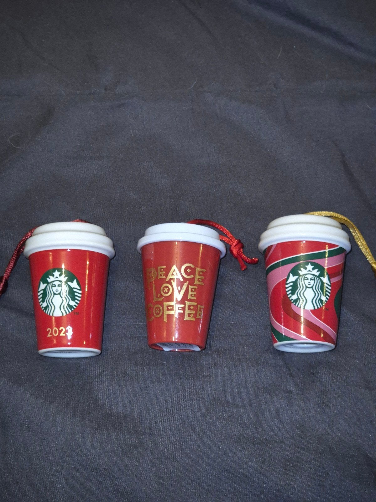 Set van 3 Starbucks Red Cup Christmas Ornaments ornamenten, Keramiek, Overige typen, Ophalen of Verzenden, Zo goed als nieuw