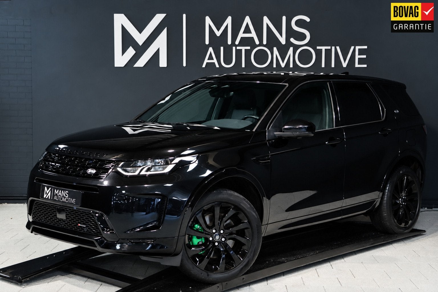 Land Rover Discovery Sport P300e 1.5 R-Dynamic S Black Editi, Auto's, Automaat, 1497 cc, Gebruikt, Zwart