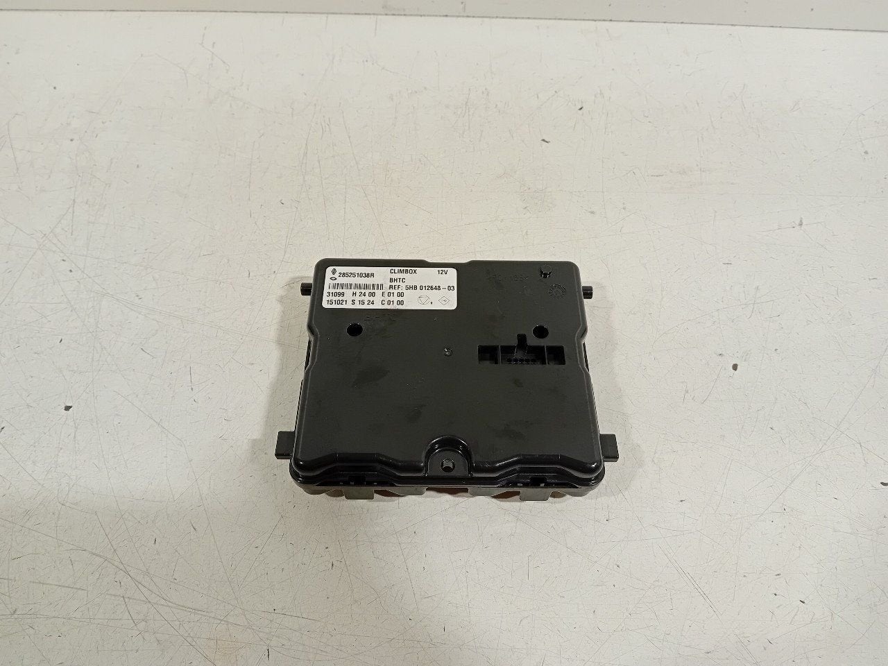 Computer climate control Renault Mégane, Onderdelen@venauto.nl, Van der Ven Autorecycling B.V., Gebruikt, Ettenseweg 76, 4706 PB Roosendaal, The Netherlands