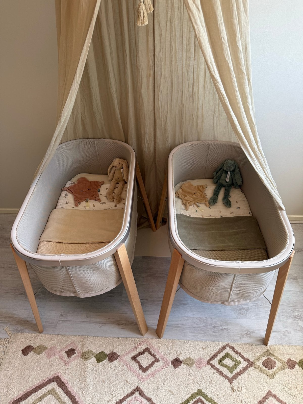 Stokke Snoozi Wieg - Sandy Beige (tweeling set), Kinderen en Baby's, Babywiegjes en Ledikanten, Ophalen, Nieuw, Wieg