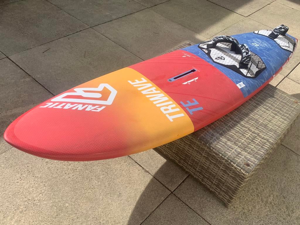 FANATIC Triwave Team Edition 82 carbon (z.g.a.n.), Watersport en Boten, Ophalen, Zo goed als nieuw, Minder dan 250 cm, Plank