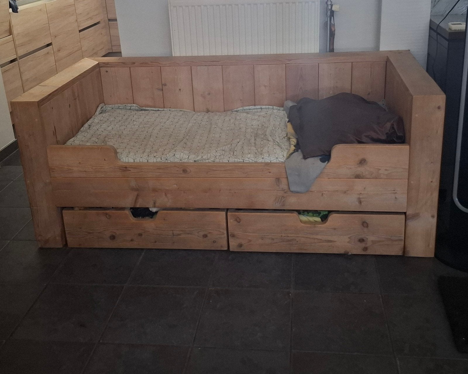 Steigerhout peuterbed, Ophalen, Zo goed als nieuw, Eenpersoons, Steigerhout