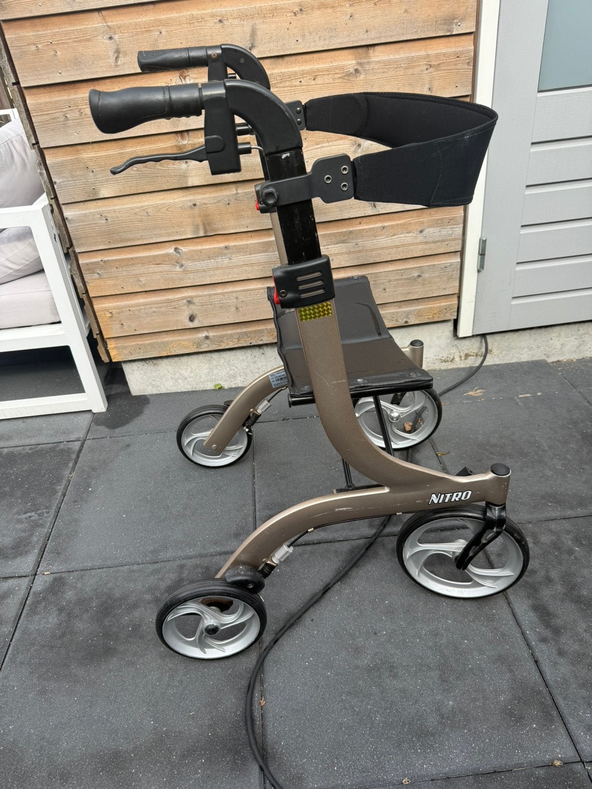 Drive Nitro M Rollator – Champagne – Zeer nette staat, Diversen, Rollators, Ophalen, Opvouwbaar, Gebruikt