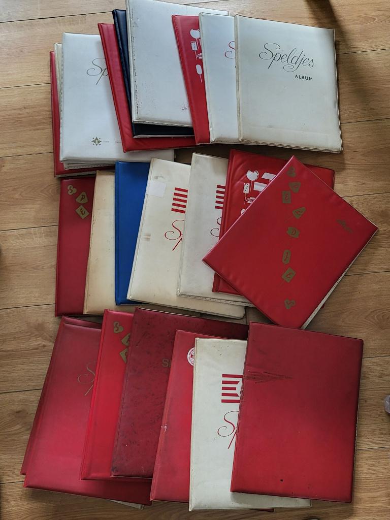 Speldjes Albums Boeken, Verzamelen, Speldjes, Pins en Buttons, Gebruikt, Verzenden, Speldje of Pin, Nvt