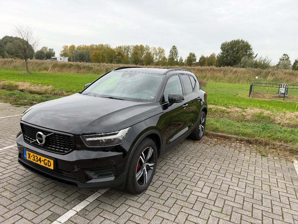 Volvo XC40 T3 163pk Geartronic 2020 Zwart, Auto's, 1525 kg, Alcantara, Particulier, SUV of Terreinwagen