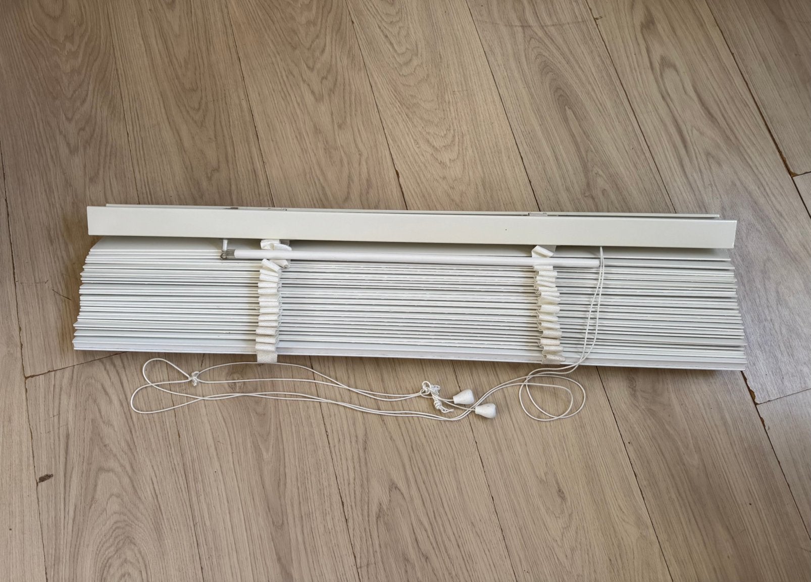 Houten jaloezieën 90 x 130 cm, Ophalen, Gebruikt, Hout, 130 cm