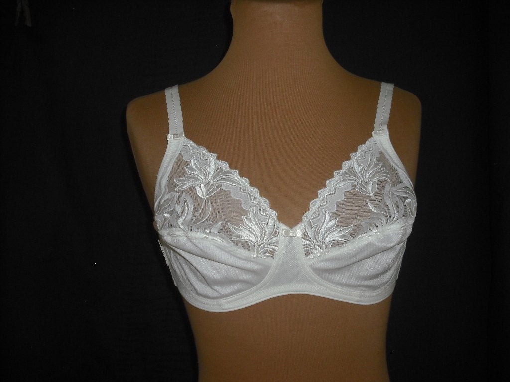 BH zonder beugels maat : 80B   merk : Chantelle, Kleding | Dames, Ophalen of Verzenden, Wit, BH