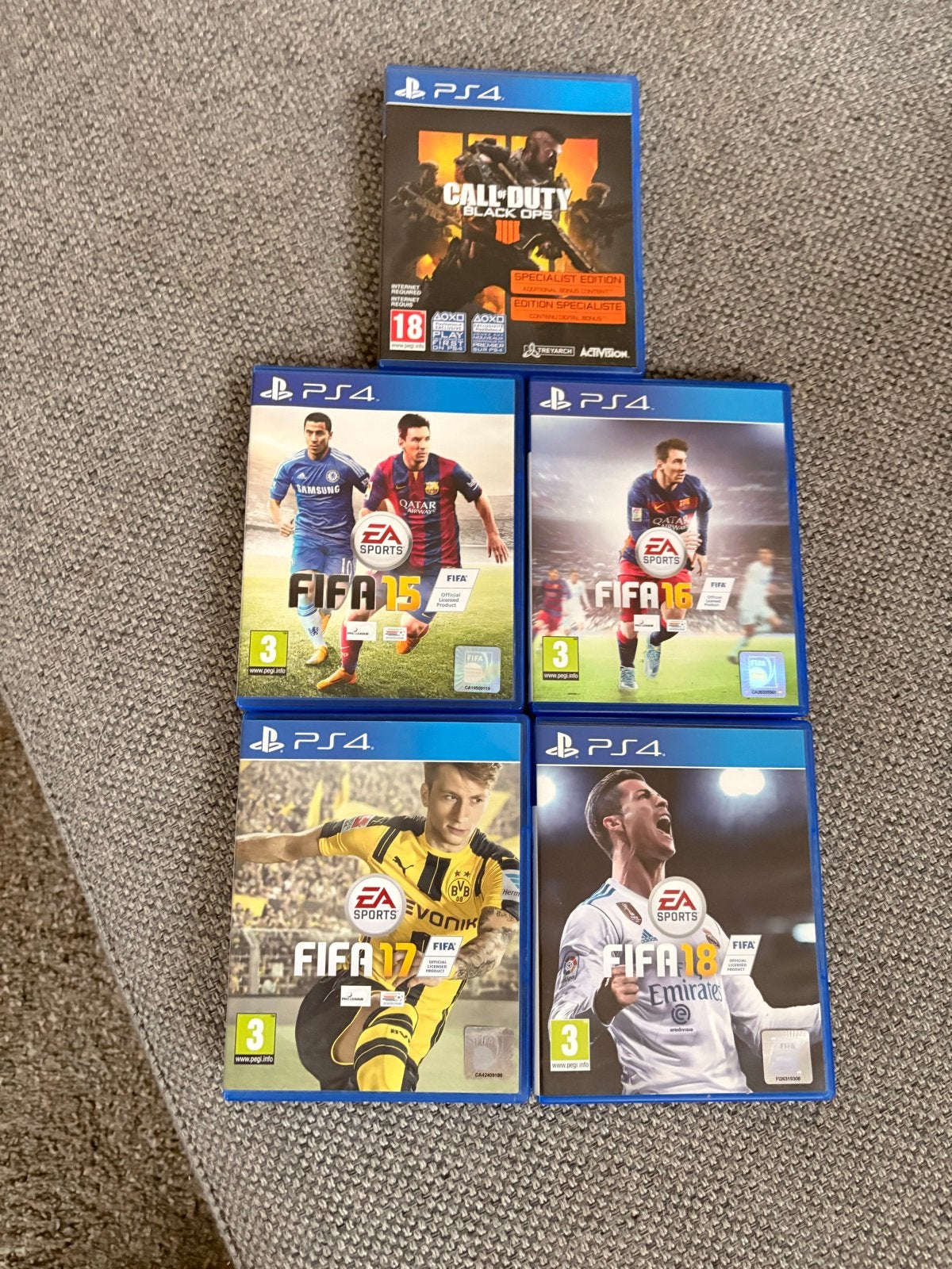 PS4 Games: Call of Duty Black Ops 4 & FIFA 15-18 Bundel, Online, Gebruikt, Vanaf 18 jaar, Shooter