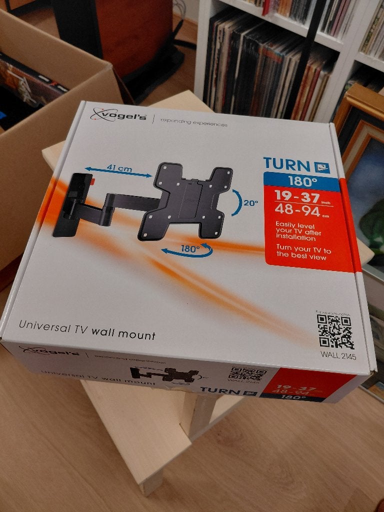 Vogel's Universal TV wall mount, WALL 2145, Ophalen of Verzenden, Zo goed als nieuw