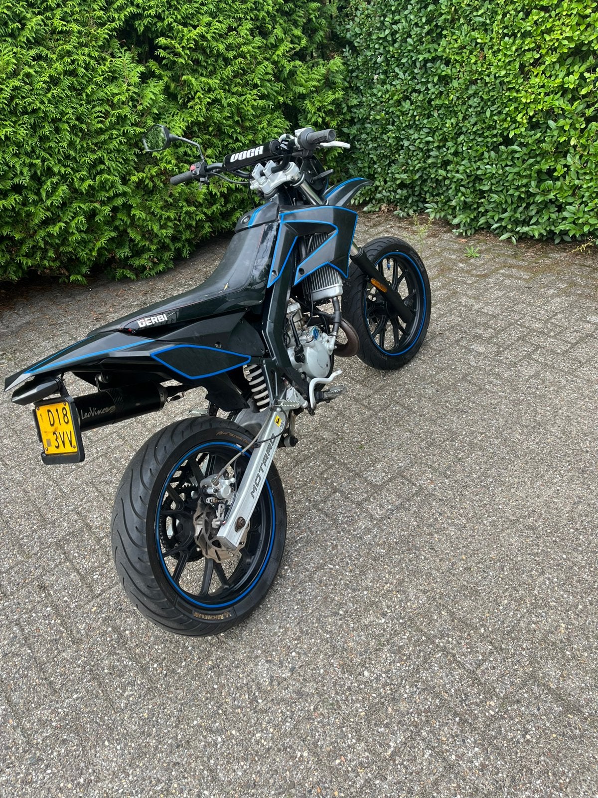 Derbi senda sm 2011 77cc tekoop(teruil vespa 70/80 typhoon), Fietsen en Brommers, Ophalen of Verzenden, Zo goed als nieuw