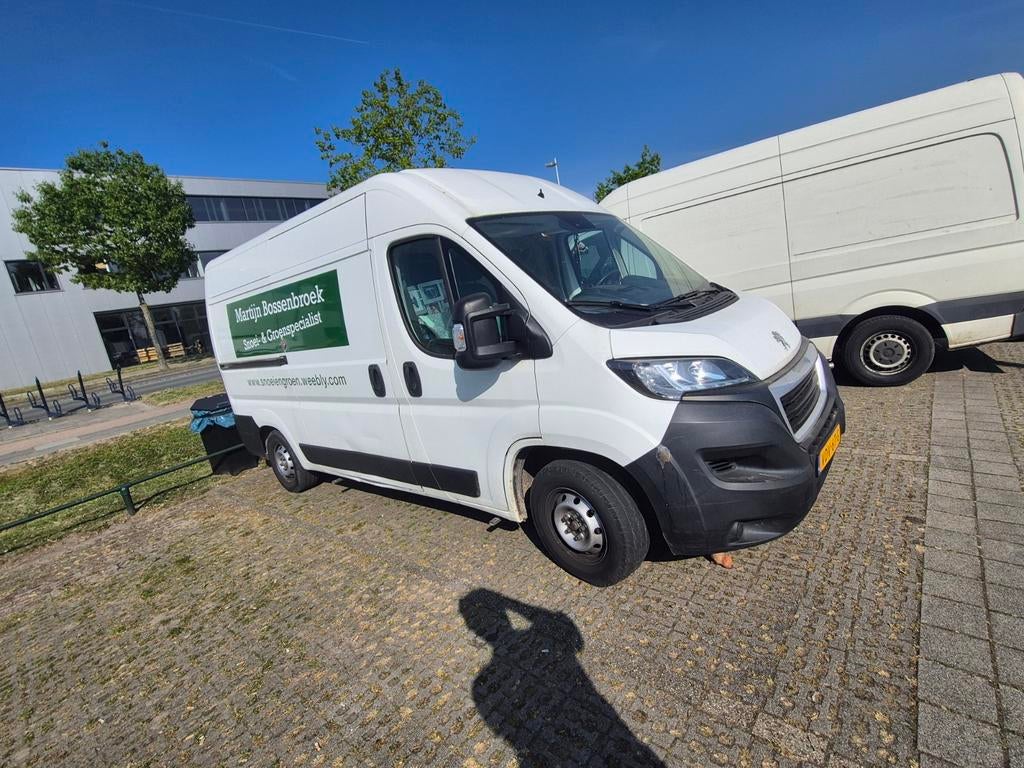 Peugeot Boxer GB 330 L2h2 Bluehdi 140PK S&S 2020 Wit, Auto's, Voorwielaandrijving, 4 cilinders, Wit, Grijs