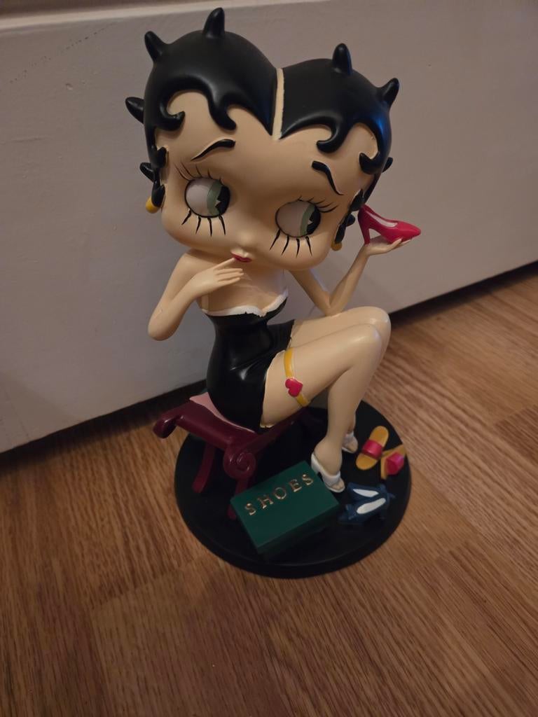 Betty boop beeld schoenen., Ophalen, Zo goed als nieuw, Beeldje of Figuurtje